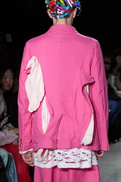 Look 77